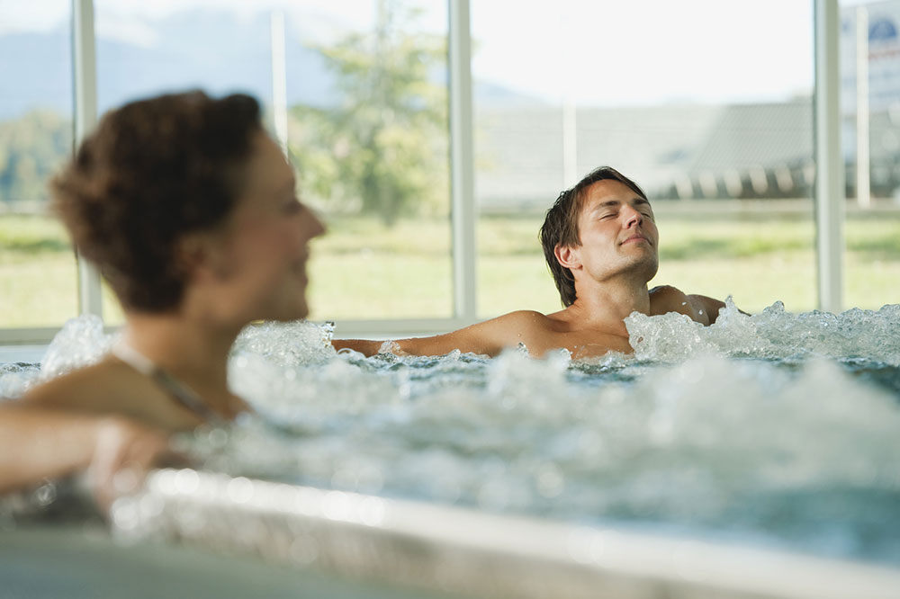 5 Hot Tub Buying Mistakes to Avoid